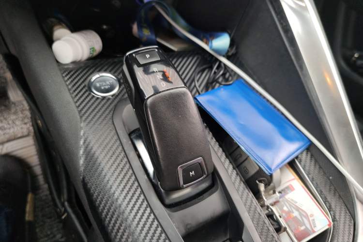 Used Peugeot 5008 2017 380THP 5-Seater Elite Edition Gear Lever