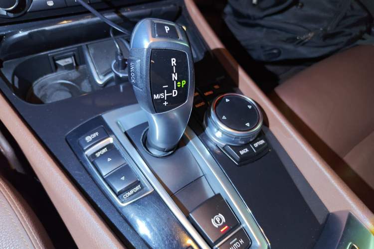 Used BMW 5 Series GT 2015 528i Leading Model Gear Lever