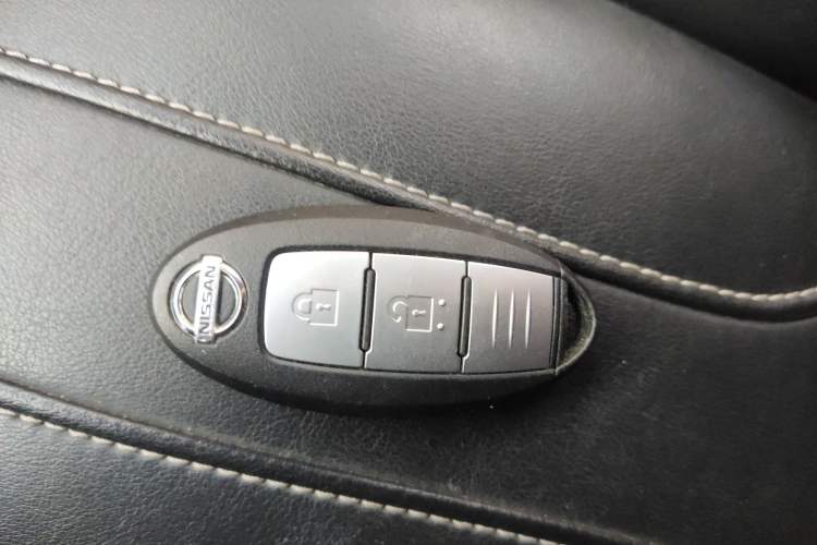 Used Nissan X-Trail 2017 2.0L CVT Smart Enjoyment Version 2WD