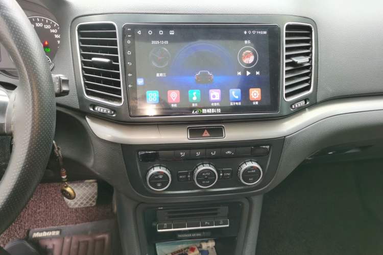 Used Volkswagen Sharan 2014 2.0 TSI Standard Model Audio And AC Panel