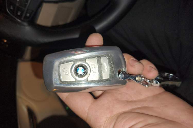 Used BMW 5 Series GT 2011 535i Elegant Edition Vehicle Key