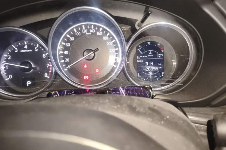 Used Mazda CX-5 2017 2.0L Automatic 2WD Smart Enjoyment Version China V Standard Odometer Close Up