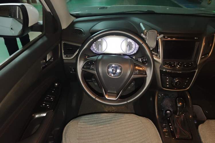 Used CHANGAN CS75 2017 Shangkui Edition 1.5T Automatic Fengyue Model Steering Wheel