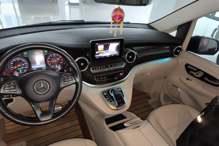 Used Mercedes-Benz V-Class 2018 V 260 L Prestige Extended Version China VI