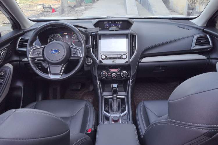 Used Subaru Forester 2024 2.5i AWD Premium Edition EyeSight Center Console