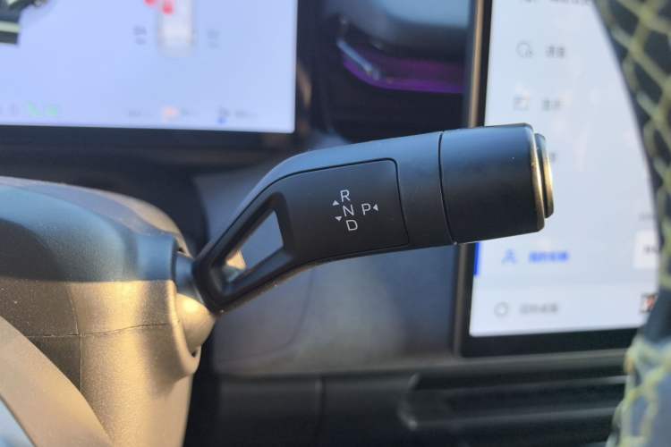 Used Lynk & Co 08 EM-P 2023 220km All-Wheel-Drive Performance Halo
