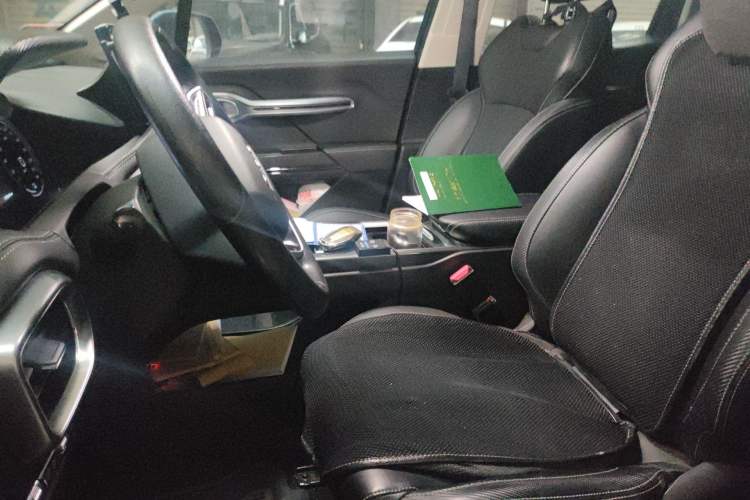 Used Radar Horizon 2023 410 km Entrepreneur Edition Left Front Seat