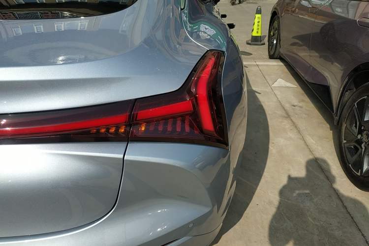 Used NETA S 2022 Extended-Range Version 1160 km Range Rear-Wheel Drive Mid-Grade
