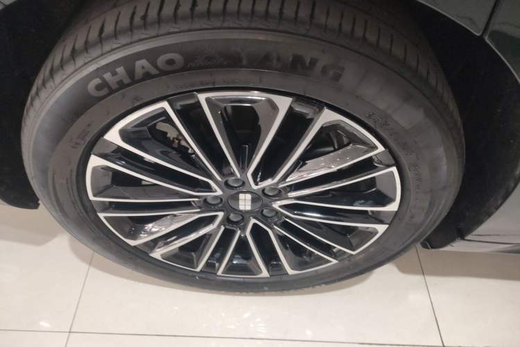 Used Geely Galaxy Galaxy 8 2025 130km EM-i Deluxe Edition
