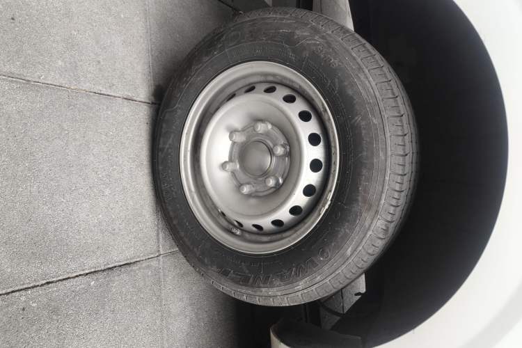 Used SAIC MAXUS Dana V1 2025 Low-Roof Multi-Function Version 50 kWh