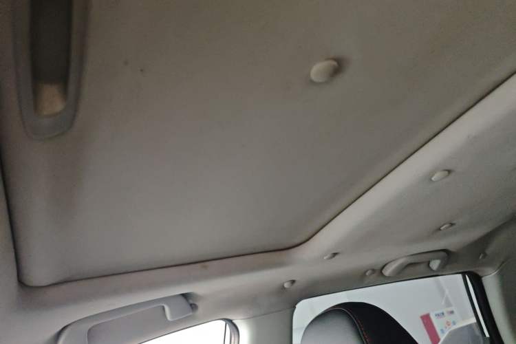 Used Haval H6 2016 Upgraded Model 1.5T Automatic Two-Wheel Drive Elite Version Headliner