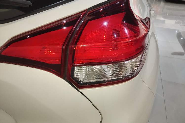 Used Nissan Kicks 2020 1.5L XL CVT Cool Enjoyment Edition Right Rear Taillight