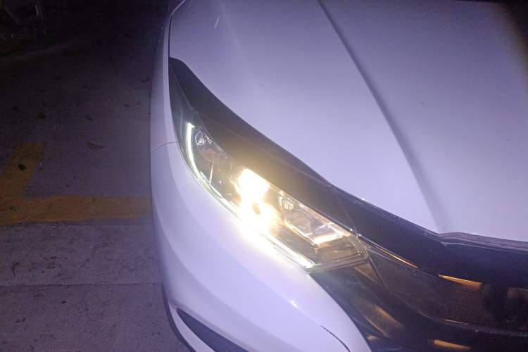 Used Honda Vezel 2022 1.5L CVT Elite Smart Edition
