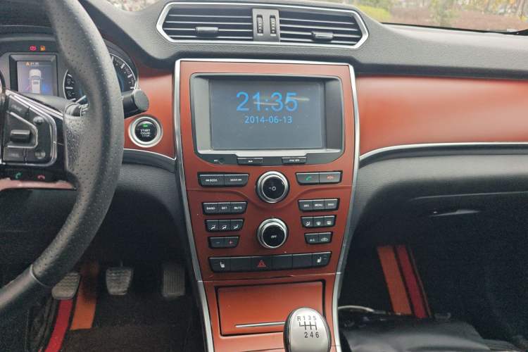 Used Haval H2 2014 1.5T Manual Two-Wheel Drive Elite Edition