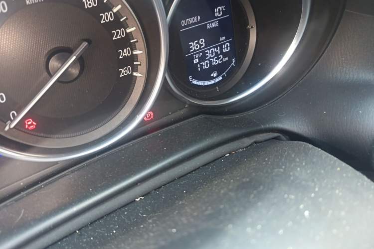 Used Mazda CX-5 2015 2.0L Automatic Two-Wheel Drive Urban Version
