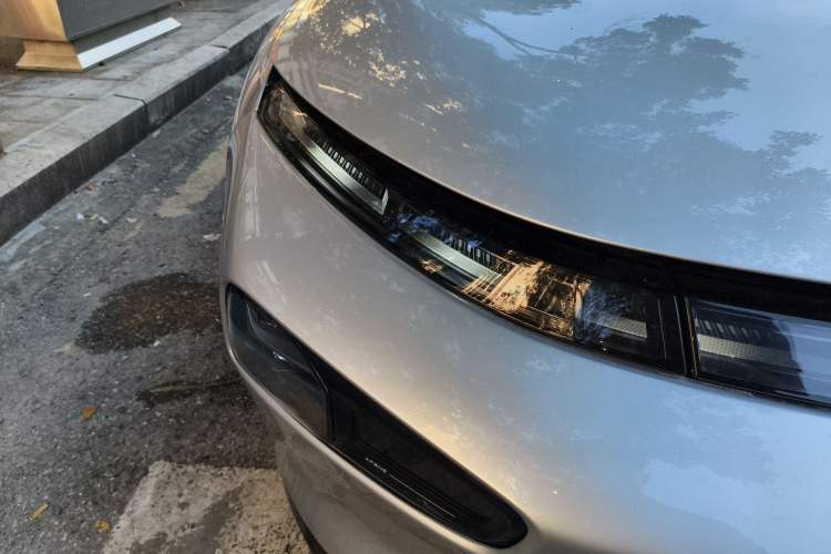 Used XPeng P7 2024 P7i 550 Pro Right Front Headlight