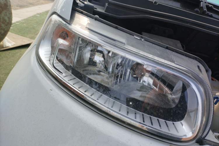 Used ORA White Cat 2020 305 km Luxury Version Right Front Headlight