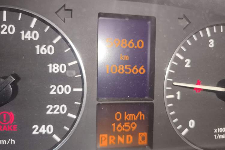 Used Mercedes-Benz A-Class 2011 A 160 Odometer Close Up