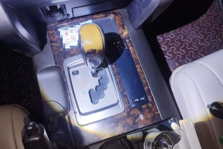 Used Toyota Land Cruiser 2010 4.0L Automatic VX
