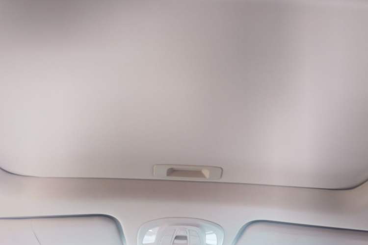 Used Baojun 730 2017 1.5T DCT Flagship Model 7 Seats China V Emission Standard Headliner