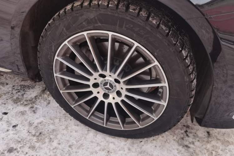 Used Mercedes-Benz E-Class 2021 Facelift E 260 L
