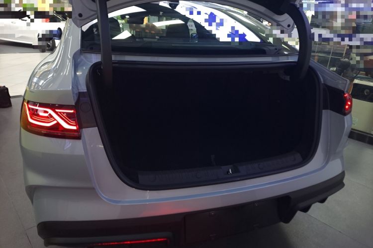 Used BYD Qin L 2025 DM-i Smart Drive 120KM Superior Model
