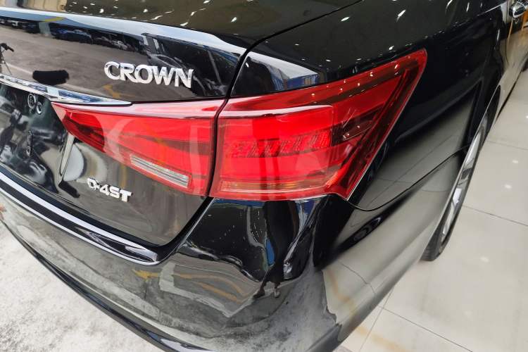 Used Toyota Crown 2015 2.0T Fashion Edition Exterior 3
