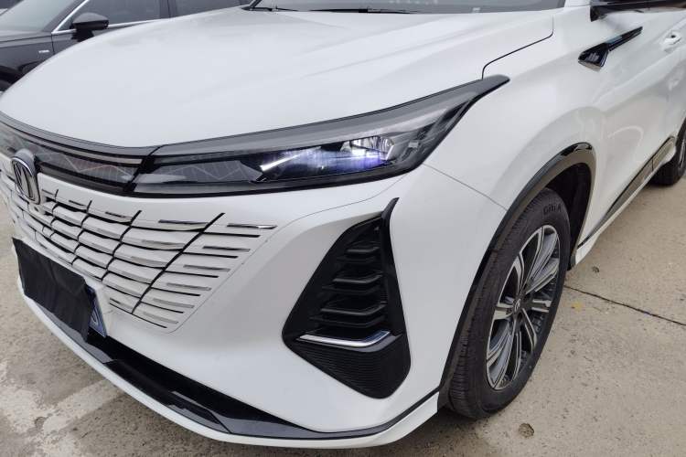 Used CHANGAN CS75 PLUS 2024 3rd Generation Champion Edition 1.5T Intelligent Drive Dynamic Model
