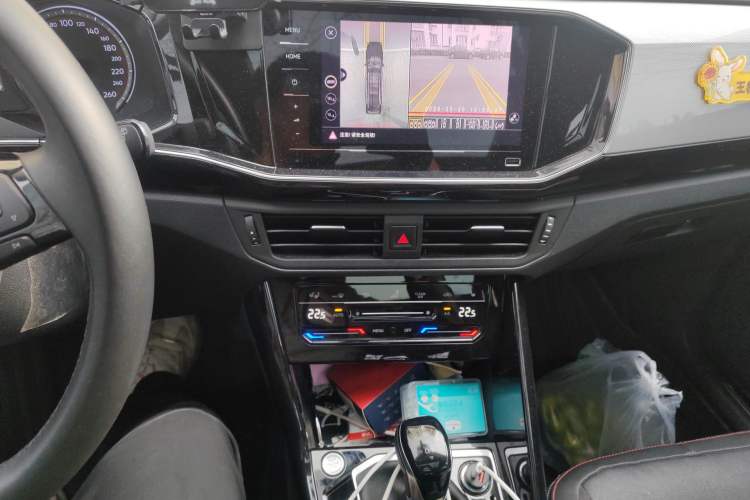 Used Volkswagen Tayron 2022 280TSI Two-Wheel Drive Luxury Smart Connectivity Version Audio And AC Panel