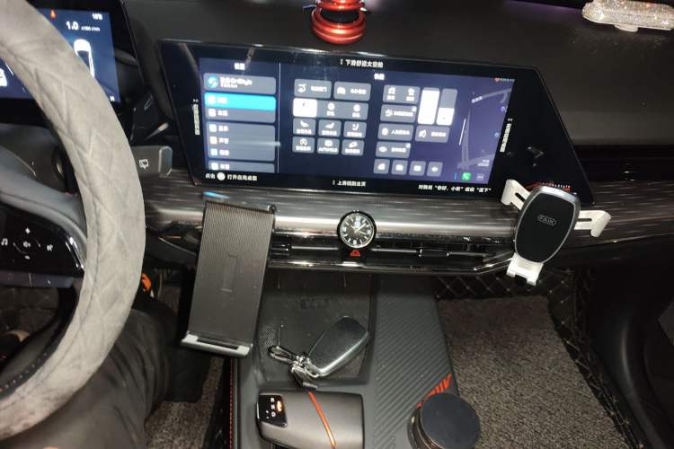 Used Oshan Z6 2022 Blue Whale 1.5T DCT Smart Edition
