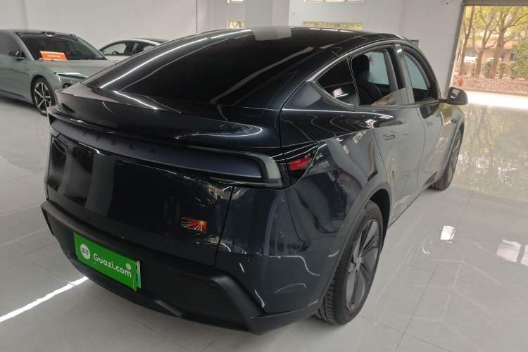 Used Tesla Model Y 2025 Long-Range All-Wheel Drive First Edition