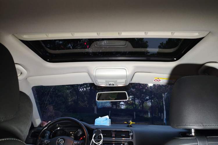 Used Volkswagen Sagitar 2017 1.6L Automatic Comfort Model Headliner