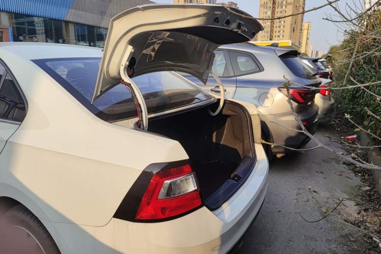 Used Skoda Rapid 2018 1.6L Automatic Comfort Edition
