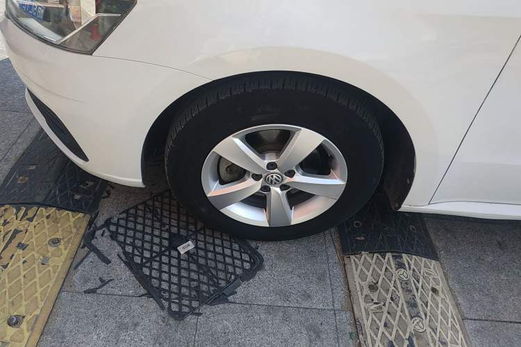 Used Volkswagen Lavida 2019 Lavida Start 1.5L Automatic Trendy Version China VI Standard Exterior 4