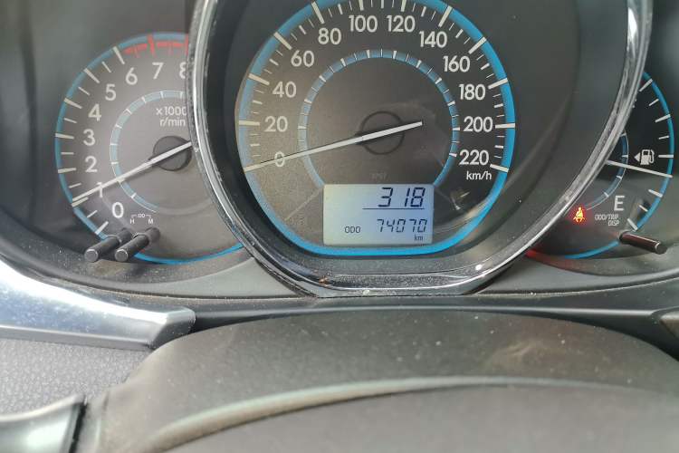 Used Toyota Vios 2014 1.5L Manual ZhiZhen Edition Odometer Close Up