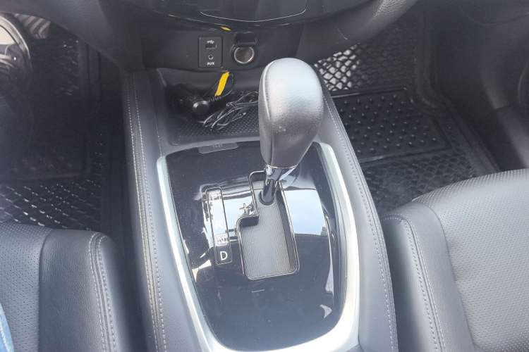 Used Nissan X-Trail 2014 2.0L CVT Comfort Edition 2WD Gear Lever