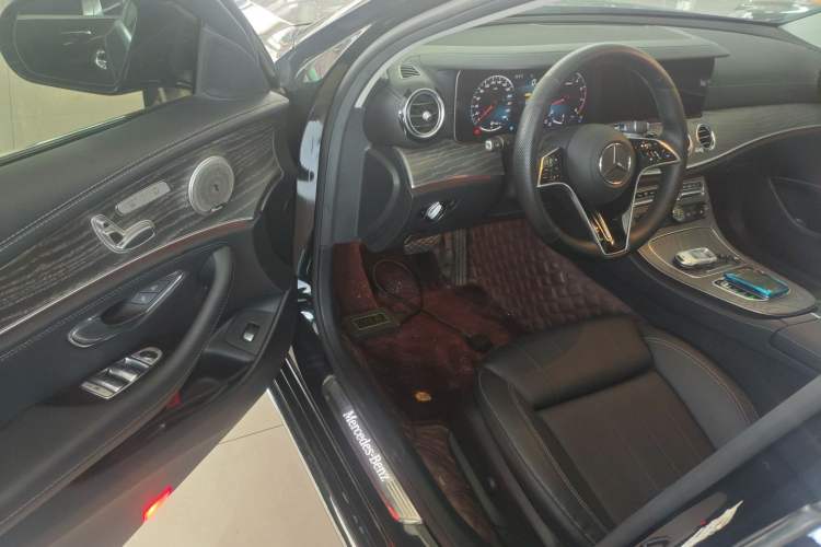 Used Mercedes-Benz E-Class 2022 Second Facelift E 300 L Fashion Edition Driver Seat