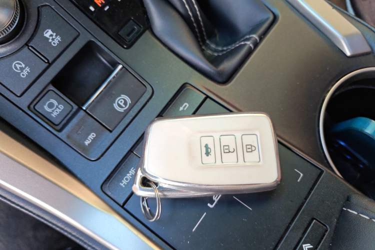 Used Lexus NX 2020 200 All-Wheel Drive Fēngshàng Version China VI Standard Vehicle Key