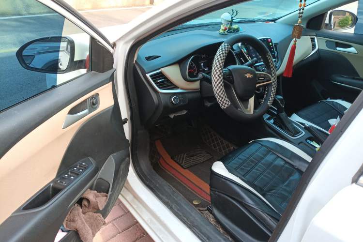 Used Chevrolet Monza 2022 320 Automatic Enjoyment Sunroof Version Driver Seat