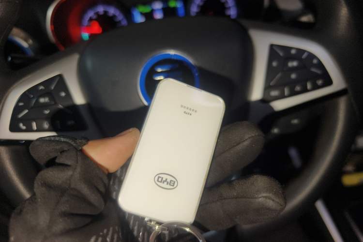 Used BYD Yuan New Energy 2018 EV360 Smart Connected Cool Model Vehicle Key