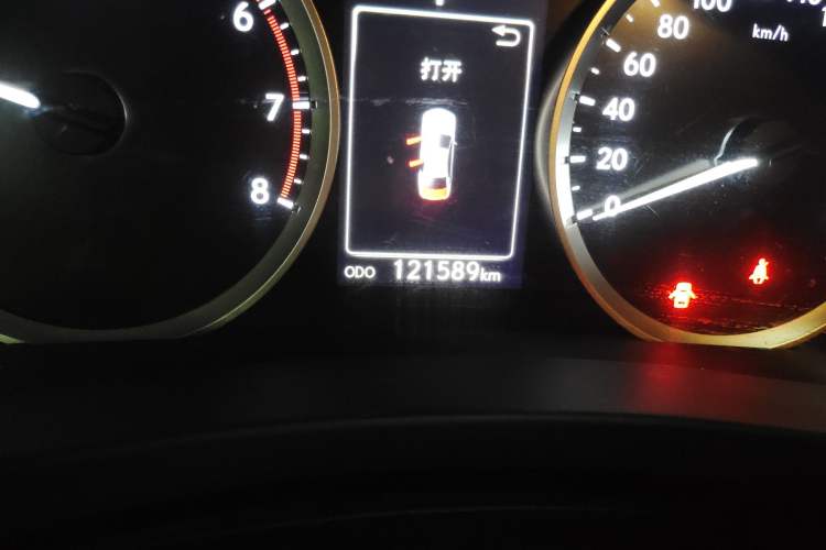 Used Lexus IS 2015 200T Leading Edition