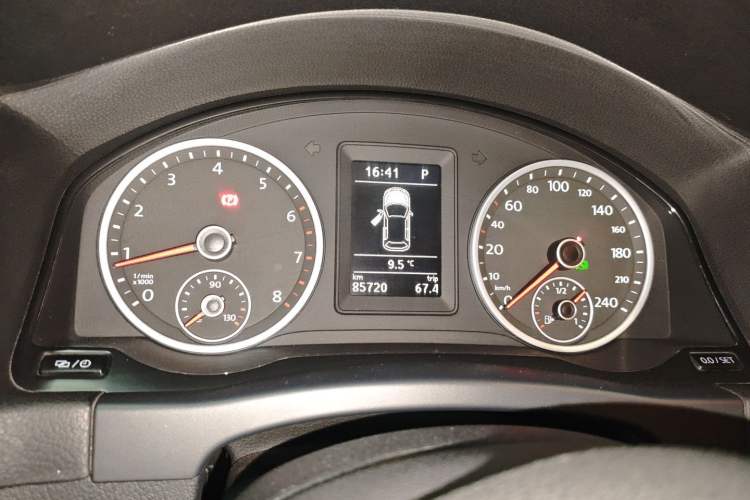 Used Volkswagen Tiguan L 2016 280TSI Automatic Two-Wheel-Drive Silk Road Style Edition