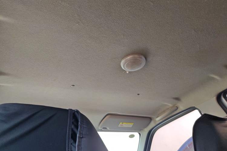 Used Dongfeng Ruichi 2019 2.4L Gasoline China VI Standard Two-Wheel-Drive Standard Cab 2TZD Headliner