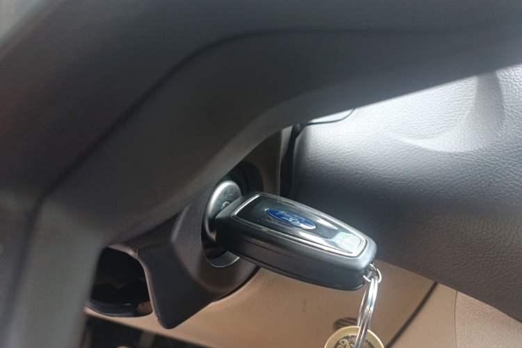 Used Ford Focus 2012 Hatchback 1.6L Manual Fashion Edition