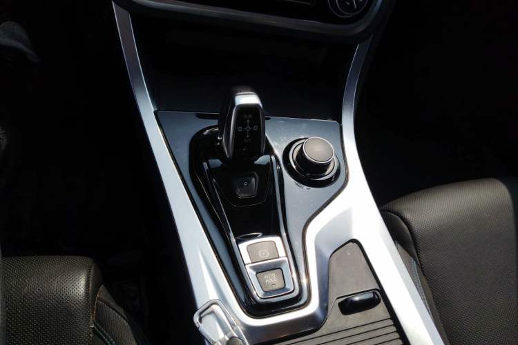 Used Lynk & Co 01 EM-P 2019 1.5T PHEV Pro Gear Lever