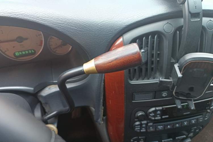 Used Chrysler Grand Voyager  Gear Lever