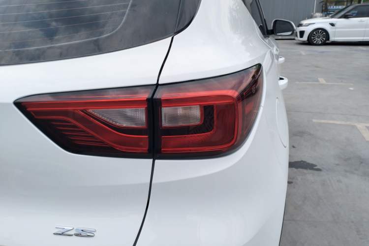 Used MG ZS 2018 1.5L Automatic Luxury Edition China V Standard Exterior 3