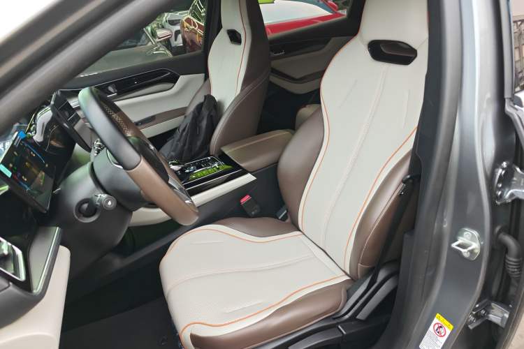 Used BYD Qin PLUS 2024 Honor Edition EV 420KM Leading Model
