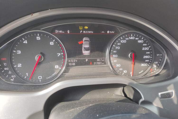 Used Audi A8 2013 A8L 45 TFSI quattro Comfort model
