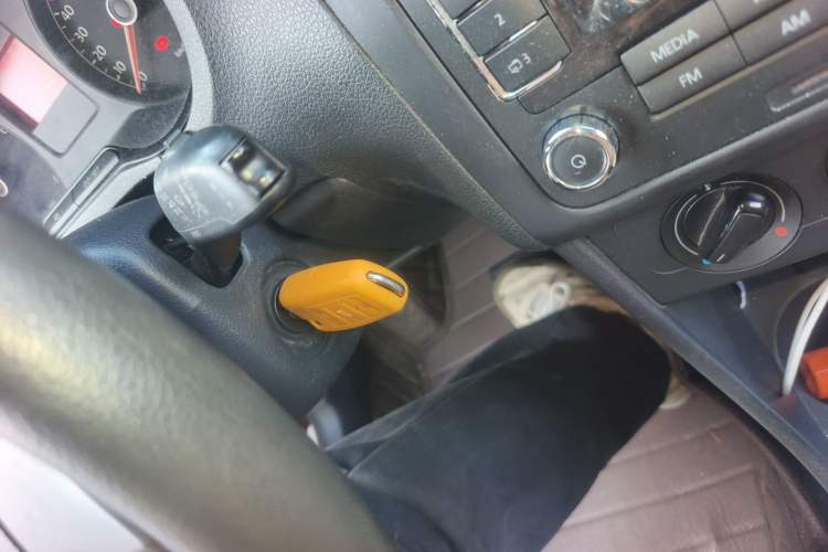 Used Volkswagen Polo 2011 1.4L Automatic ZhiShang Version